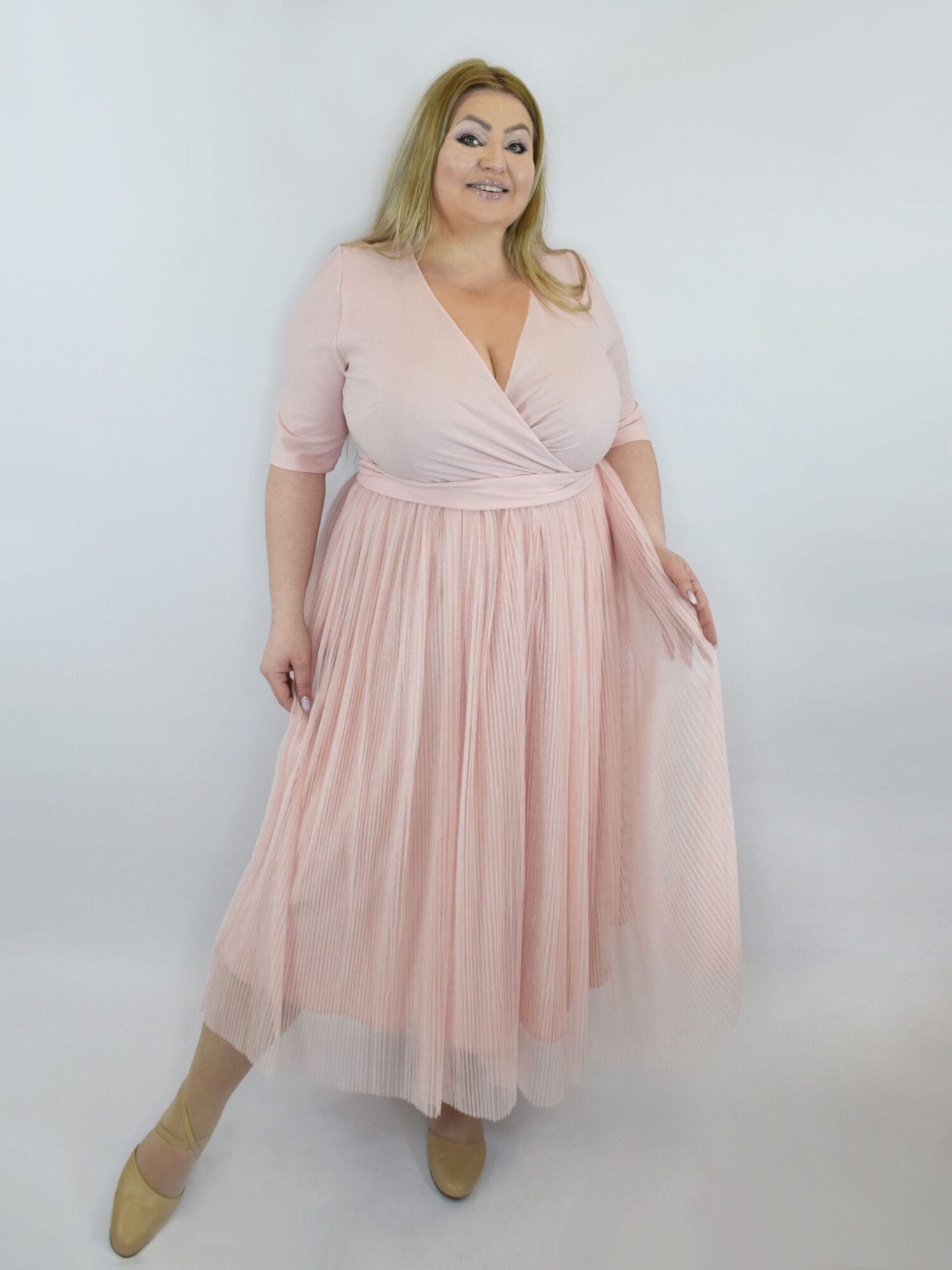 sukienka-różowa-xxl-tiul-plisowana-plus-size