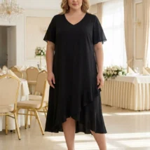 Sukienka asymetryczna na wesele plus size-czarna