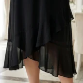 Sukienka asymetryczna na wesele plus size-czarna