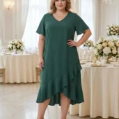 Sukienka asymetryczna na wesele plus size-zielona