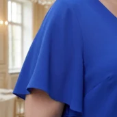 Sukienka asymetryczna na wesele plus size-chabrowa