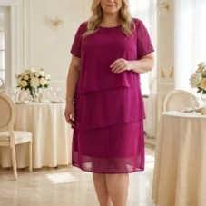 sukienka-szyfonowa-trzy-falbany-na-wesele-plus-size-fuksja
