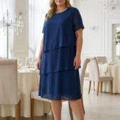 sukienka-szyfonowa-trzy-falbany-na-wesele-plus-size-granatowy