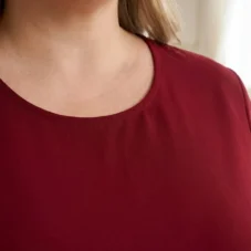 sukienka-szyfonowa-trzy-falbany-na-wesele-plus-size-bordo