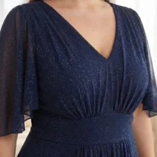 sukienka-rozkloszowana-maxi-z-paskiem-na-wesele-plus-size-granatowa
