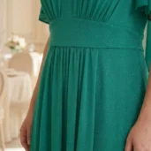 sukienka-rozkloszowana-maxi-z-paskiem-na-wesele-plus-size-zielona