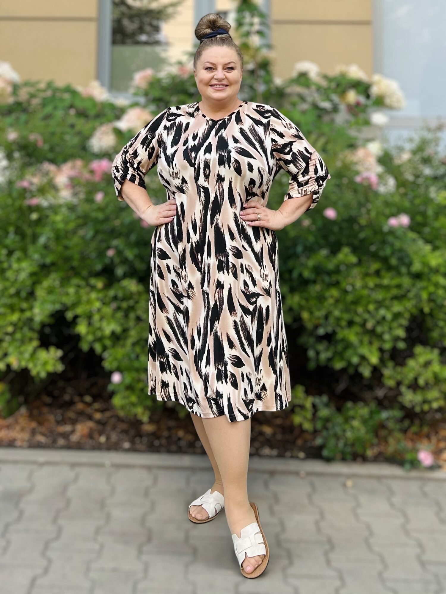 sukienka_felicja_prosta_wzor_plus_size