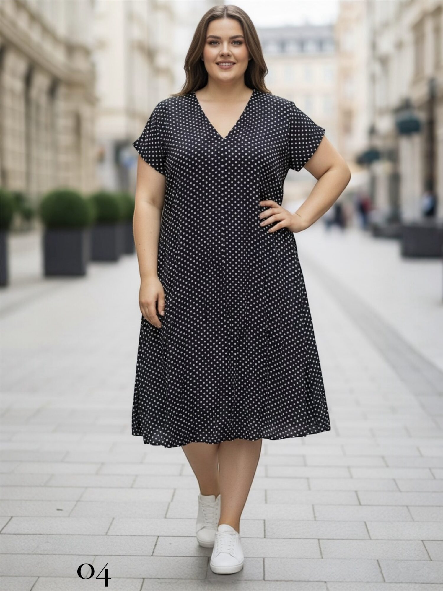 sukienka_damska_czarna_groszki_duzy_rozmiar