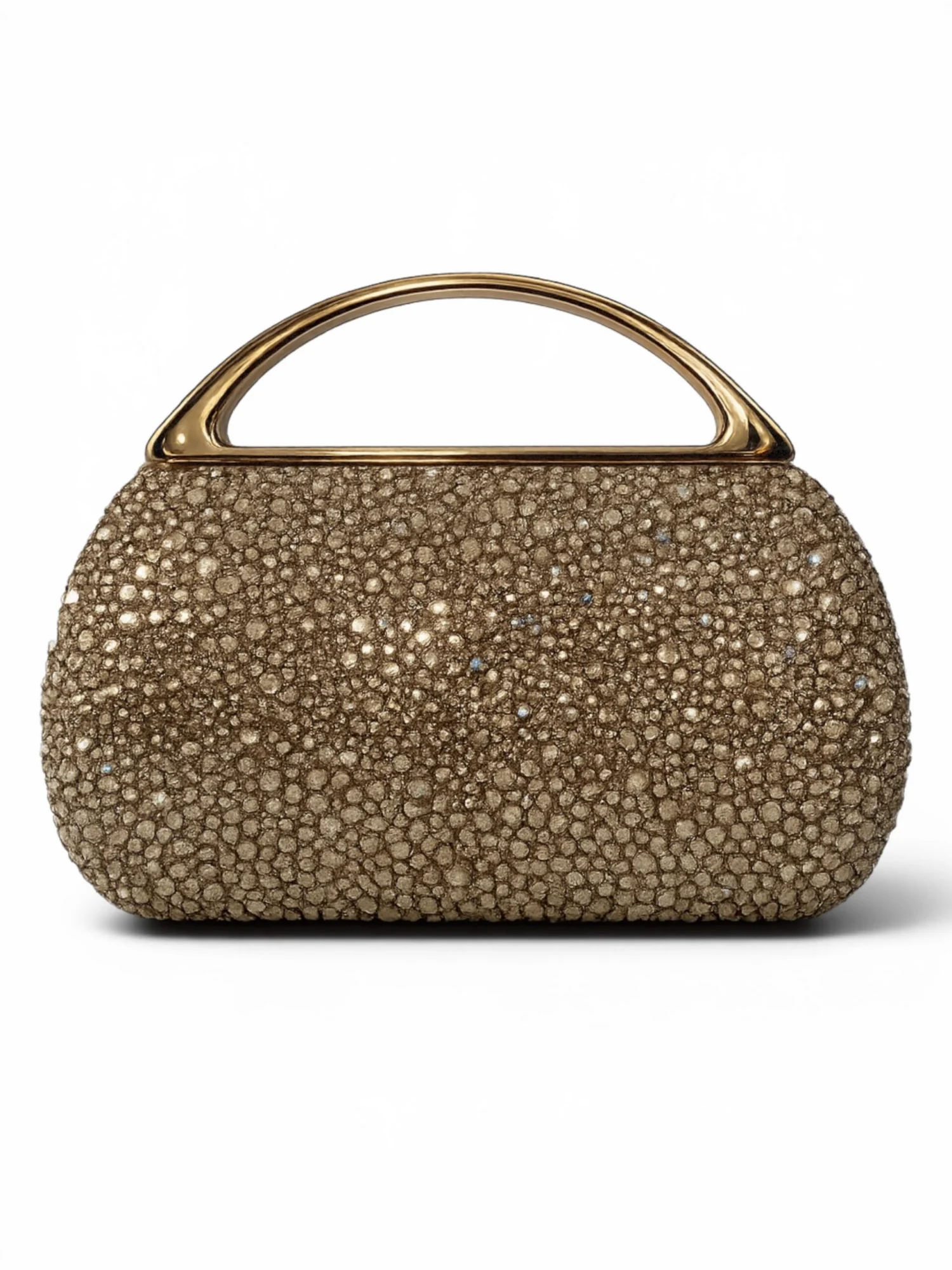 Torebka z cyrkoniami, ujęcie studyjne złotego modelu, podkreślające zaokrąglony kształt i lśniące detale.