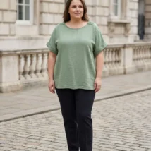 bluzka-oversize-z-azurowym-tylem-gladka-plus-size-oliwkowa