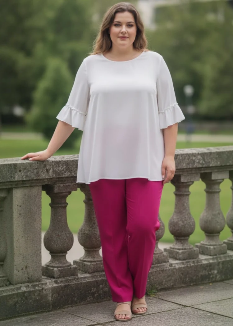 Bluzka Kinga, pełna sylwetka z przodu, eksponująca trapezowy fason i długość do bioder.